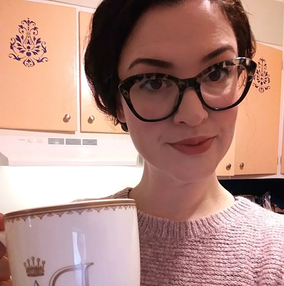 Meet your Posher, Lara